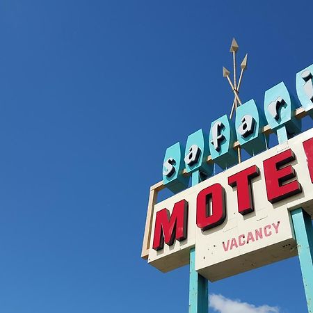Safari Inn Motel Swift Current Buitenkant foto