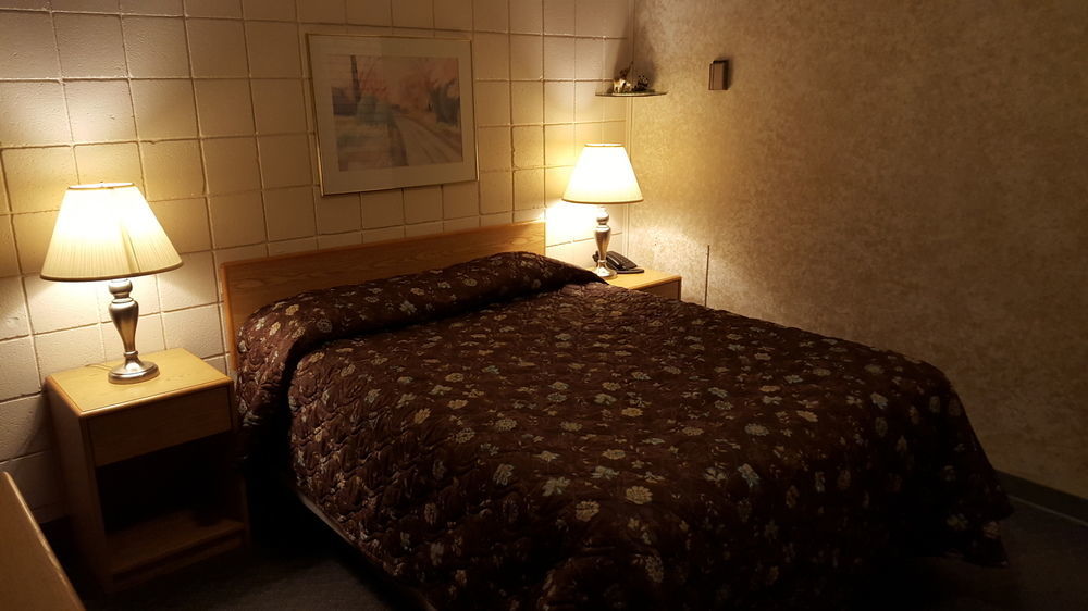 Safari Inn Motel Swift Current Buitenkant foto